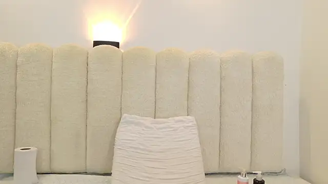 Juliabadlee online show from 20, 11, 2025