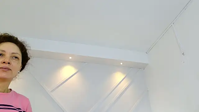Juliabadlee online show from 16, 6, 2026