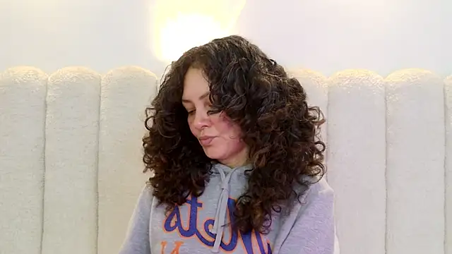 Juliabadlee online show from 17, 4, 2026