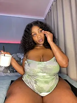 HugeMassiveBooty online show from 30, 9, 2025