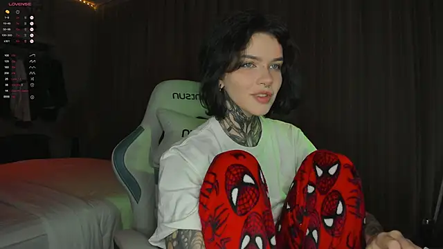 uwuxxxeva online show from 9, 3, 2026