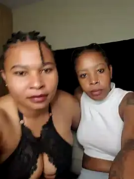 R-thequeen online show from 1, 12, 2025