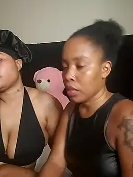 R-thequeen online show from 6, 5, 2026