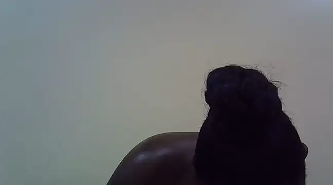 petite 12 online show from 3, 3, 2025