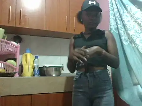 petite 12 online show from 15, 1, 2025