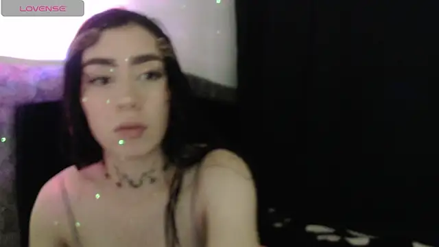 Snapshot of Julieta_De_Los_Angeles chatting on 17, 4, 2026 Julieta De Los Angeles online show from 17, 4, 2026