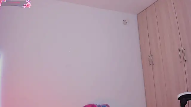 Snapshot of liaqueen610 chatting on 7, 2, 2025 liaqueen610 online show from 7, 2, 2025