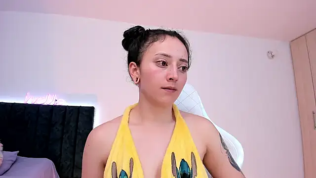 Snapshot of liaqueen610 chatting on 11, 3, 2025 liaqueen610 online show from 11, 3, 2025