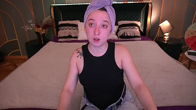 MonAmourrrR online show from 25, 9, 2025