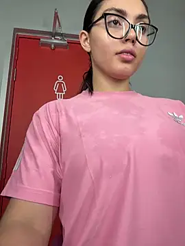 Snapshot of zui_lu chatting on 16, 3, 2025 zui lu online show from 16, 3, 2025