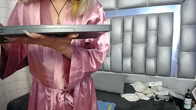 sophia ny online show from 1, 3, 2025