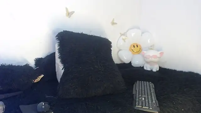 Snapshot of kimkyfox chatting on 15, 12, 2024 kimkyfox online show from 15, 12, 2024