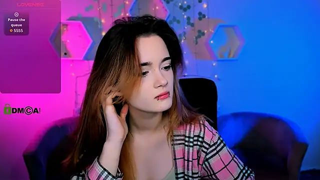 liana kisses online show from 15, 11, 2025