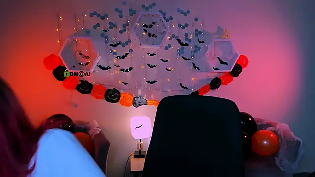 liana kisses online show from 24, 10, 2025