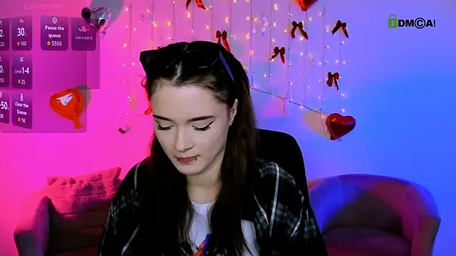 liana kisses online show from 24, 3, 2026