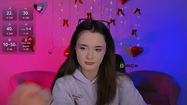 liana kisses online show from 21, 4, 2026