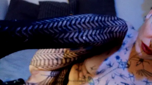 ValeryCrowley14 online show from 10, 2, 2026