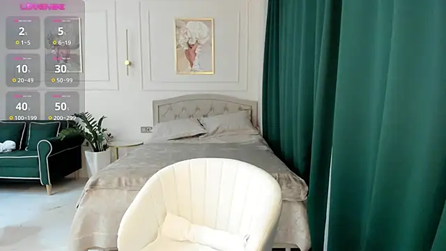 Jolie Ozolla online show from 24, 2, 2025