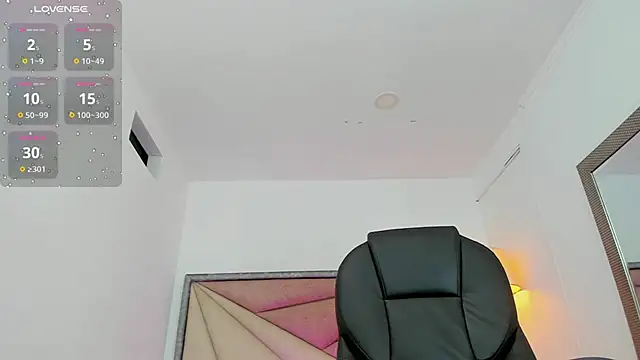 BarbaraKnox  online show from 21, 2, 2025