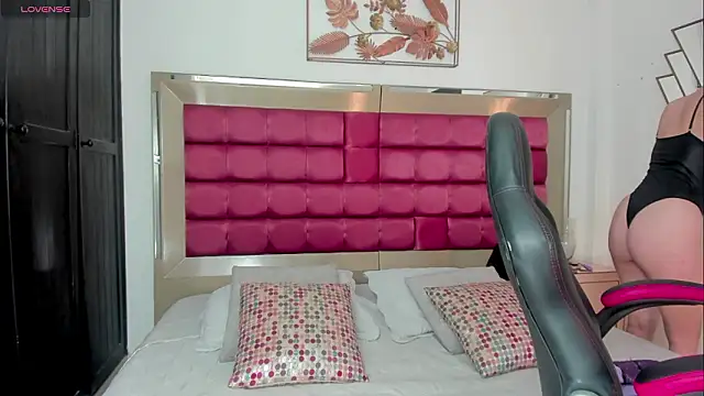 BarbaraKnox  online show from 22, 2, 2026