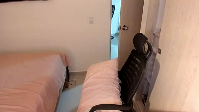 misstoya online show from 7, 7, 2026
