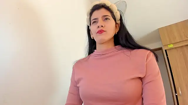 Snapshot of misstoya chatting on 5, 2, 2025 misstoya online show from 5, 2, 2025