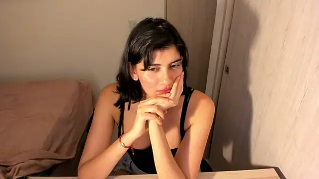Snapshot of misstoya chatting on 19, 5, 2026 misstoya online show from 19, 5, 2026