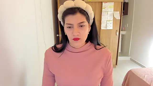 Snapshot of misstoya chatting on 5, 2, 2025 misstoya online show from 5, 2, 2025