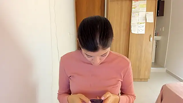 Snapshot of misstoya chatting on 3, 2, 2025 misstoya online show from 3, 2, 2025