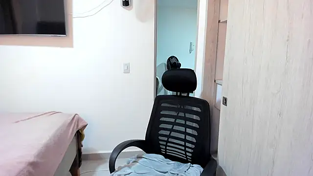 misstoya online show from 23, 12, 2025