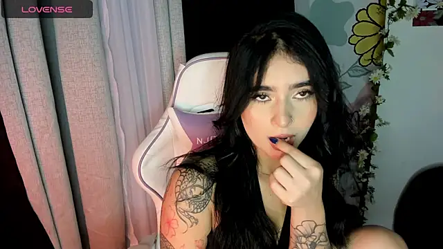 Snapshot of pamela__mar chatting on 19, 12, 2024 pamela mar online show from 19, 12, 2024