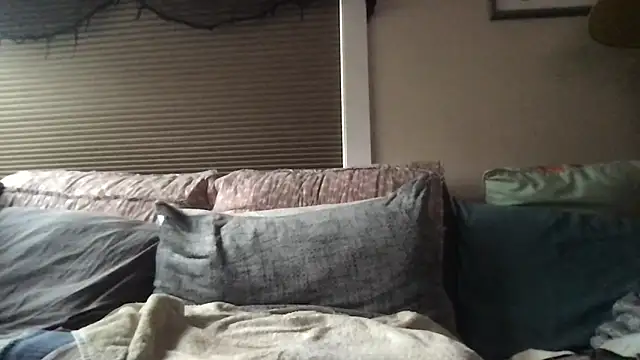 Snapshot of cliveokanagan24 chatting on 20, 10, 2025 cliveokanagan24 online show from 20, 10, 2025