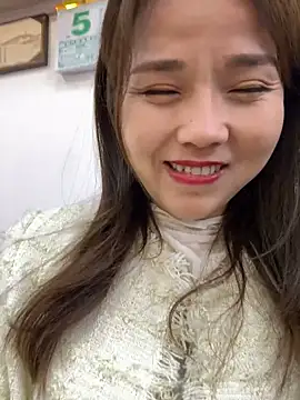 Snapshot of Efangfang chatting on 5, 2, 2025 Efangfang online show from 5, 2, 2025
