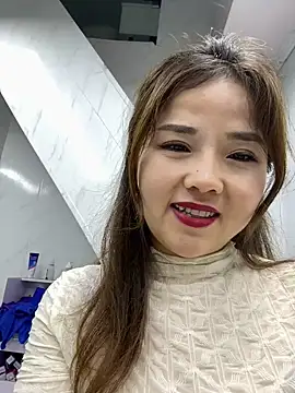 Snapshot of Efangfang chatting on 4, 3, 2025 Efangfang online show from 4, 3, 2025
