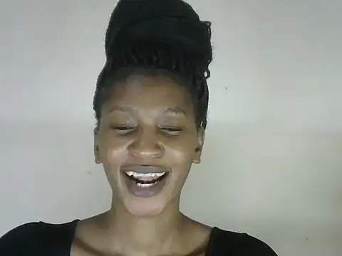 Pretty-emmie online show from 5, 10, 2025