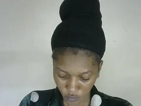 Pretty-emmie online show from 4, 10, 2025
