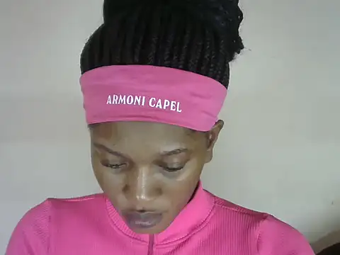 Pretty-emmie online show from 25, 9, 2025
