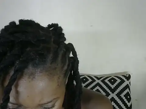 Pretty-emmie online show from 25, 2, 2025