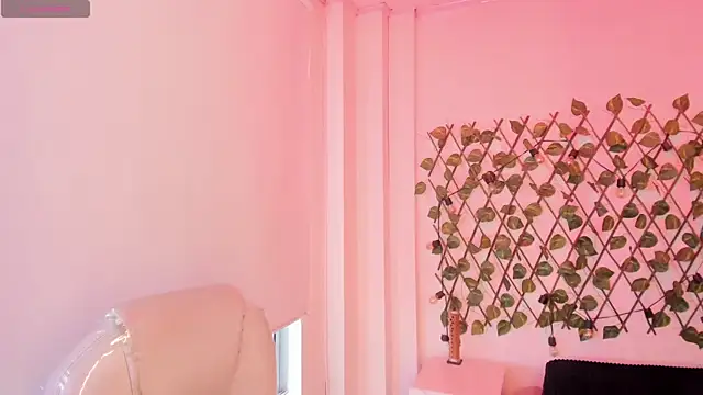 Snapshot of Violeta_dss chatting on 25, 10, 2025 Violeta dss online show from 25, 10, 2025