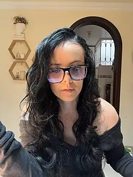 Snapshot of AndreaValencia chatting on 14, 7, 2026 AndreaValencia online show from 14, 7, 2026