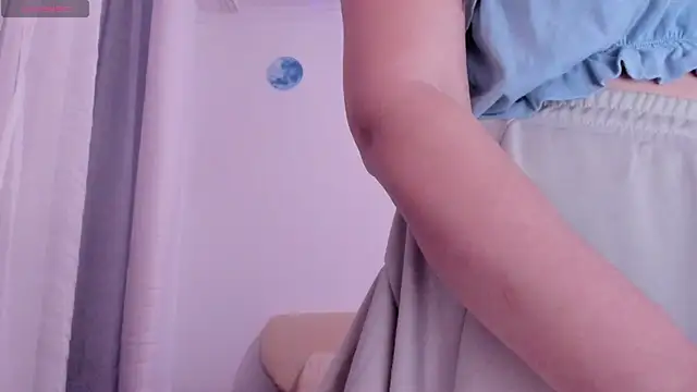 Miss Mia 5 online show from 9, 2, 2025