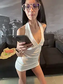 Valentcouple online show from 6, 3, 2026