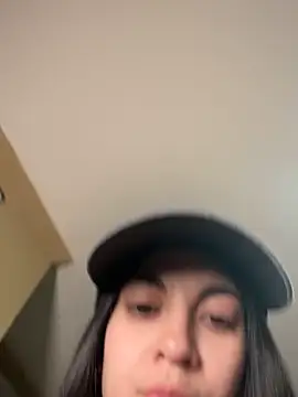 Valentcouple online show from 17, 11, 2025