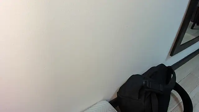 selene red  online show from 25, 3, 2026