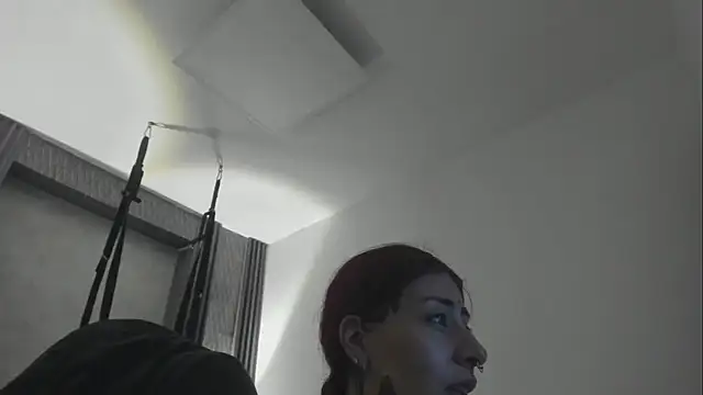 selene red  online show from 9, 1, 2026