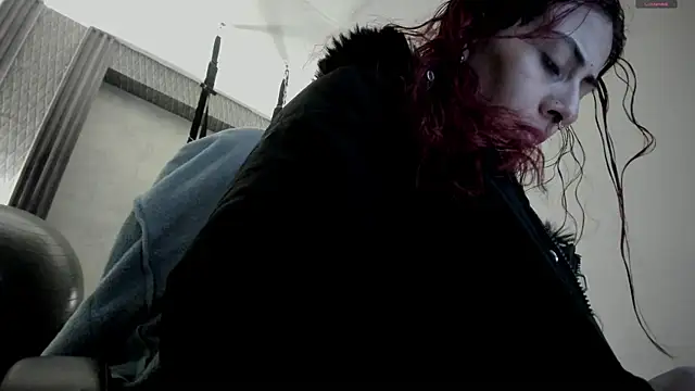 selene red  online show from 2, 11, 2025