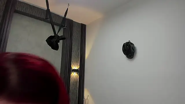 selene red  online show from 9, 2, 2026