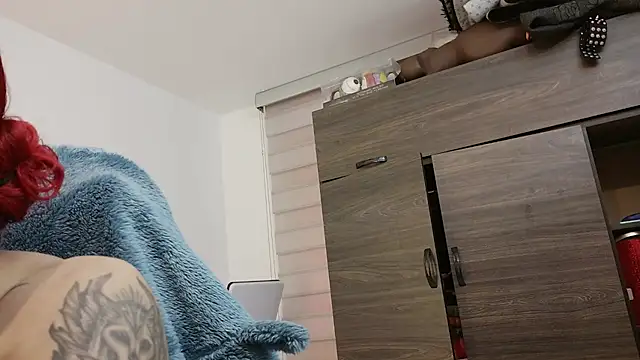 selene red  online show from 21, 7, 2026