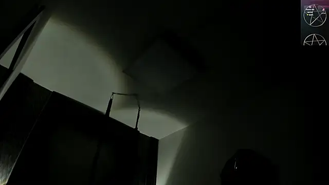 selene red  online show from 19, 11, 2025