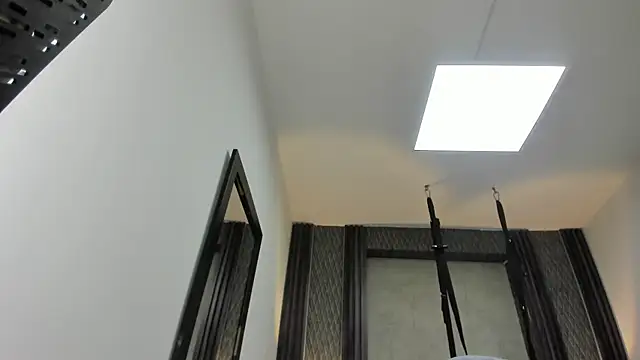 selene red  online show from 10, 5, 2026